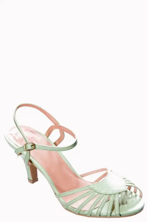 Amelia Sandal