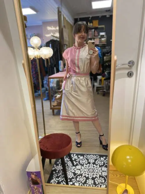 Vintage 60 talls kjole i lys rosa og rosa thaisilke str M