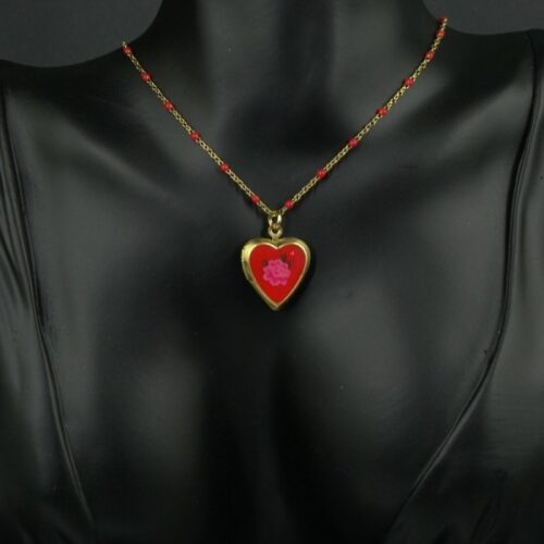 Urban Hippies Medaillon red&pink blossom