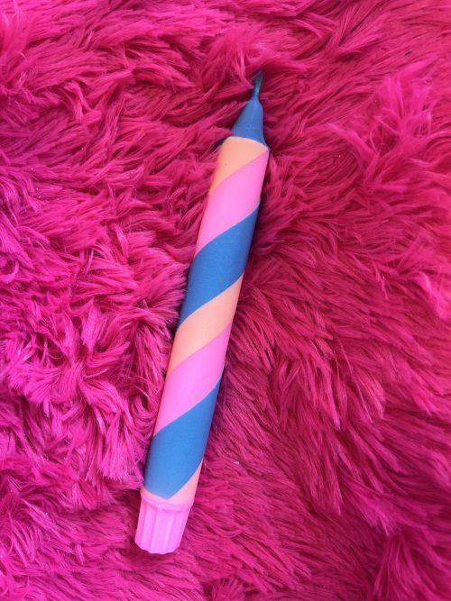 Mrs Miccio Stearinlys blue/ neon yellow-neon pink
