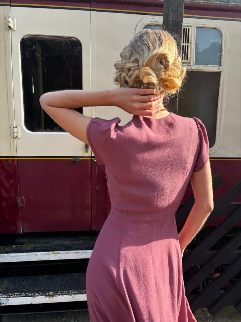 1930s 'Ava' Tea Dress - Plum - Bilde 4