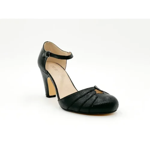 Retro Maryjane Metallic Crinkle Pump Black