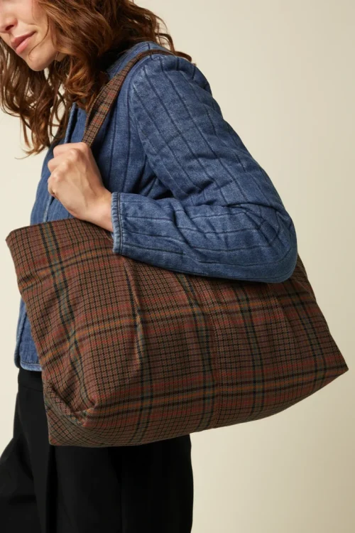 Aurore Shopper Art Check