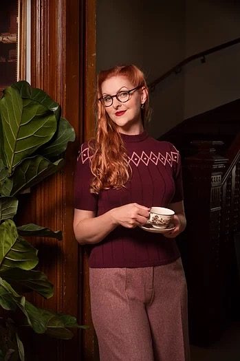 The Darling Diamomd top- Black cherry wool